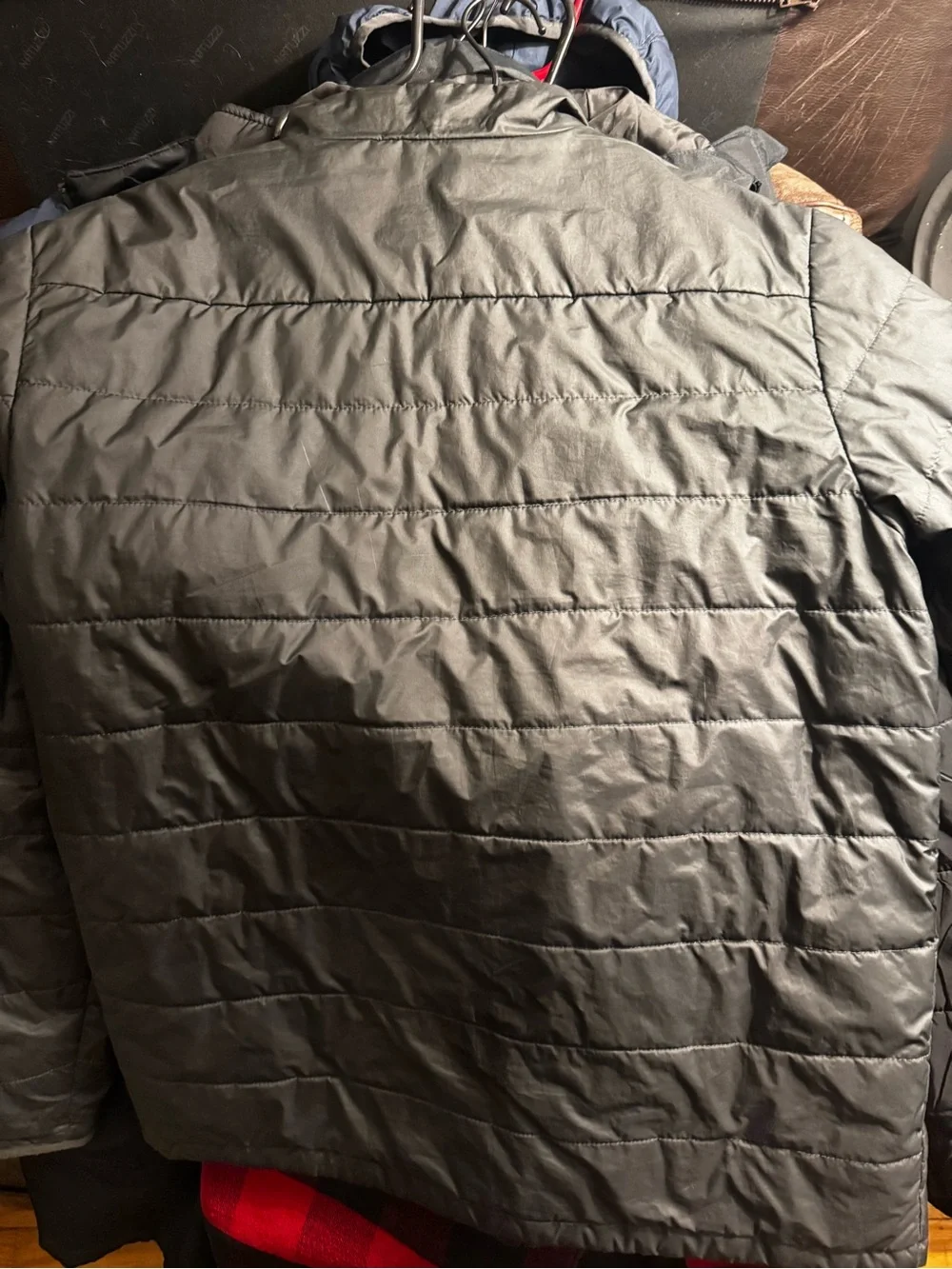 The North Face Men's Quilted Puffer Jacket - Gray